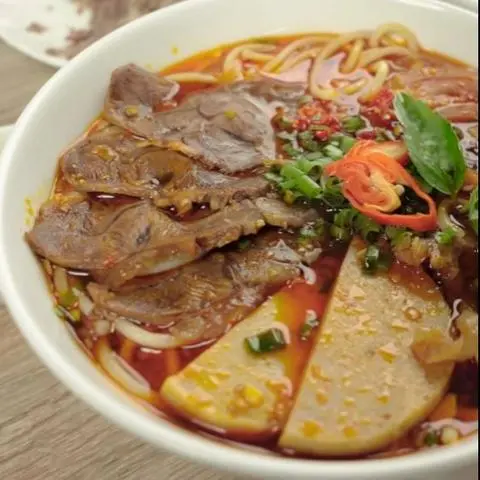 Hình ảnh BÚN BÒ NẠM CHẢ