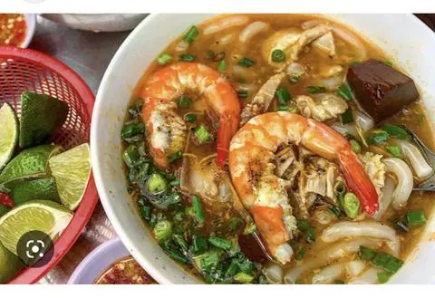 Hình ảnh Bánh canh cua chả cá 