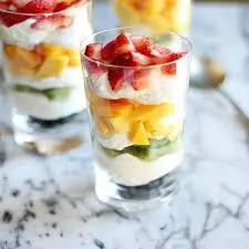 Hình ảnh Trái cây thập cẩm yogurt dầm