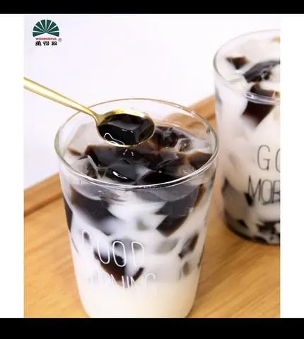 Hình ảnh sữa tươi sương sáo đường đen. Size L