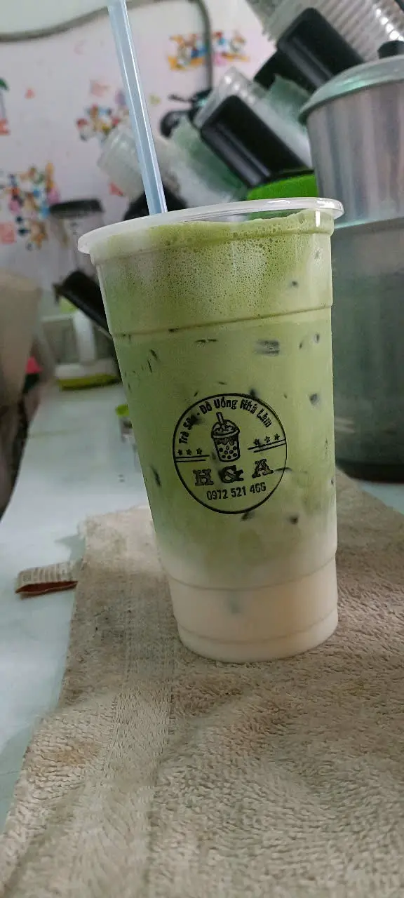 Hình ảnh MATCHA LATTE  (Gấu) + kem béo 