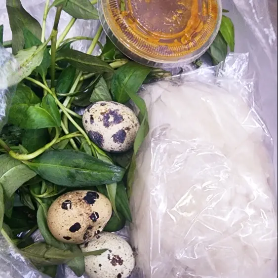 Hình ảnh Bánh tráng phơi sương chấm sốt muối tắc