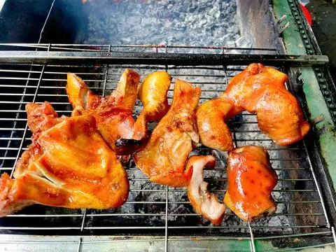 Hình ảnh Tai heo nướng