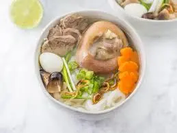 Hình ảnh Bánh canh tôm giò heo ( 2 con tôm )