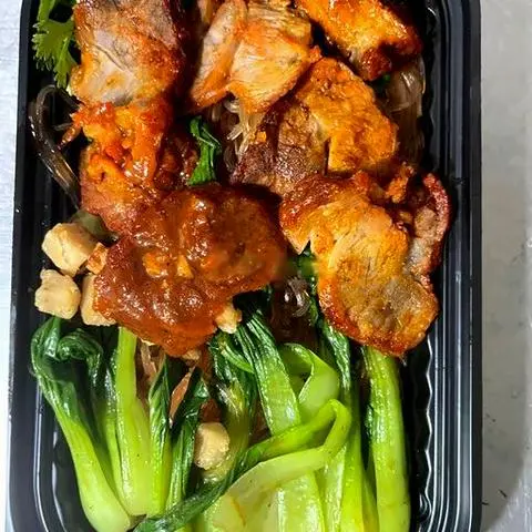 Hình ảnh Miến trộn xá xíu - canh lòng đào