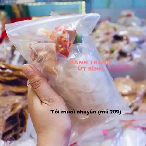 Hình ảnh 2 Bịch Tỏi Muối Nhuyễn Mã 209