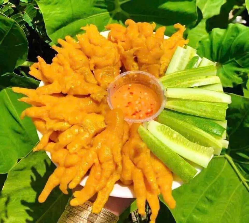 Hình ảnh CHÂN GÀ Ủ MUỐI 250g _300g