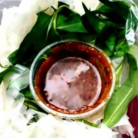 Hình ảnh Bánh tráng chấm đường tắc