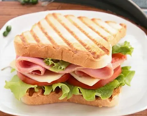 Hình ảnh Sandwich thịt chả