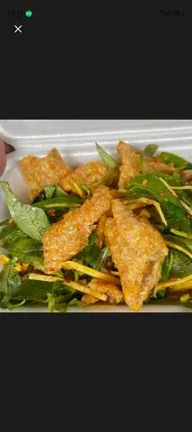 Hình ảnh Bánh tráng trộn da heo mắm tỏi giòn rụm