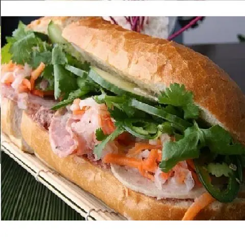 Hình ảnh Bánh Mì Thịt Ba Rọi