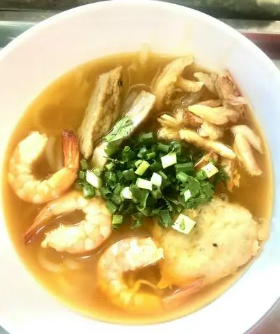Hình ảnh Bánh canh cua - tôm - chả
