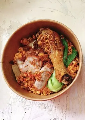 Hình ảnh Mì Trộn Đặc Biệt+ Canh soup + Tặng Ly Trà Tắc 