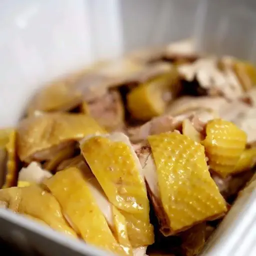 Hình ảnh Gà chặt dĩa lớn