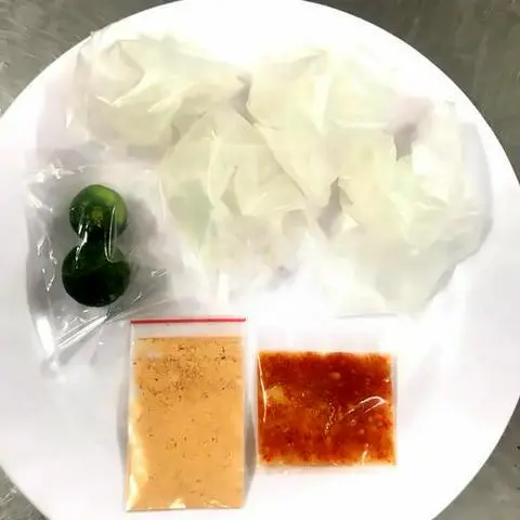 Hình ảnh Bánh tráng siêu cay muối nhuyễn