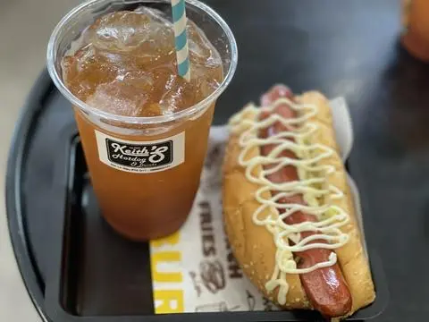 Hình ảnh Combo  Hotdog giòn + trà tắc