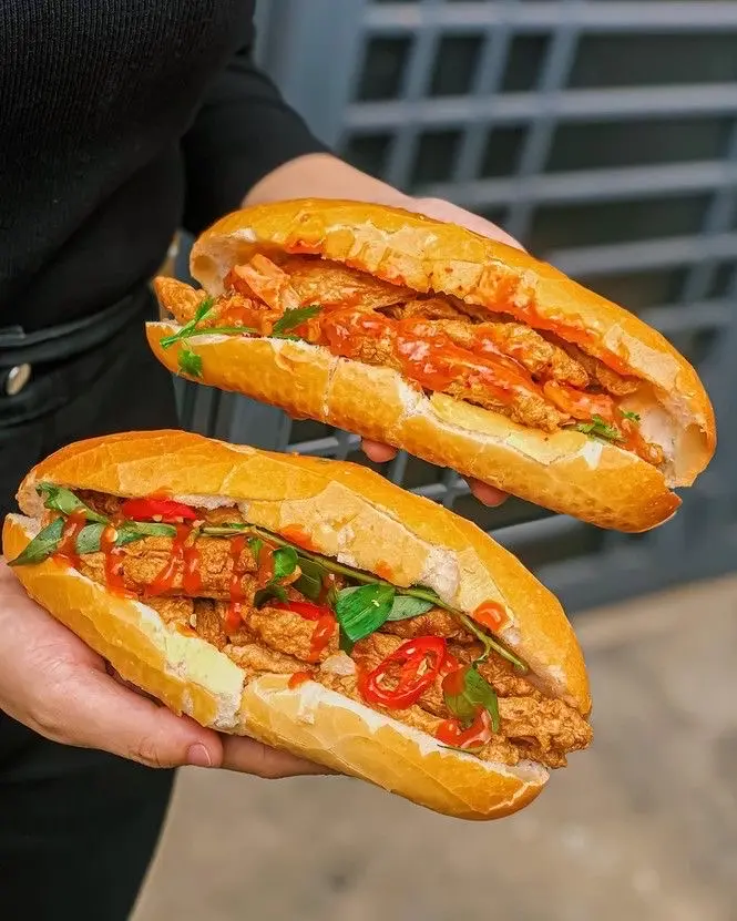 Hình ảnh Bánh mì ốp la 2 trứng