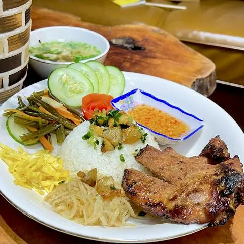 Hình ảnh Cơm Sườn-Bì-Trứng Opla-Trứng sợi