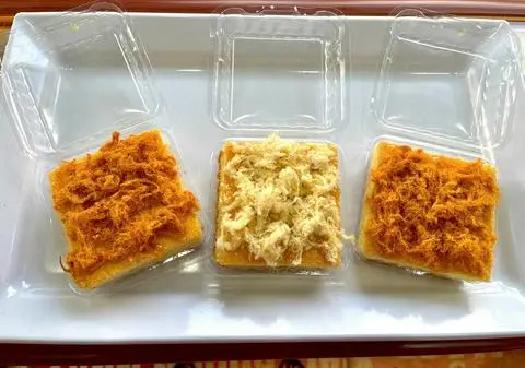 Hình ảnh bánh bông Lan sốt dầu trứng chà bông 