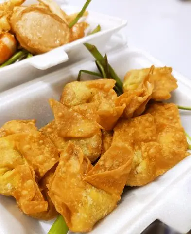Hình ảnh Hoành thánh chiên (3 cái)