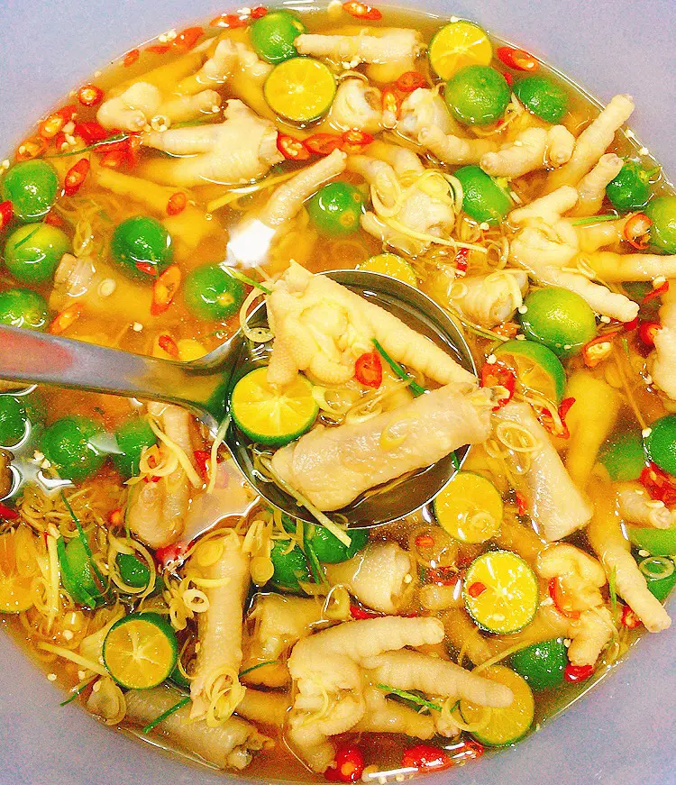 Hình ảnh Chân Gà X.X Sả Tắc Đặc Biệt / Hũ 1kg