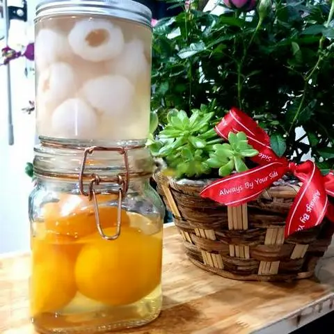 Hình ảnh Vải thêm (2 trái)