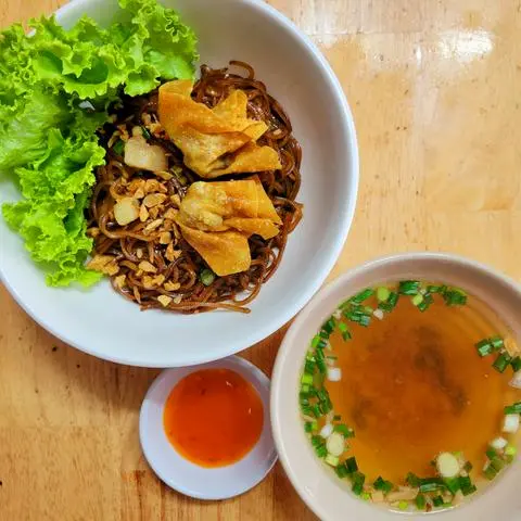 Hình ảnh Mì Trộn Tóp Mỡ + Hoành Thánh Chiên - Size Lớn