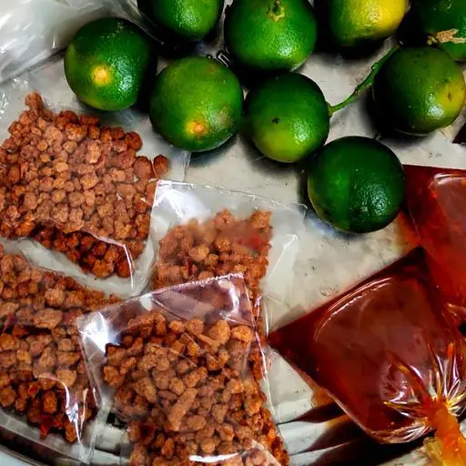 Hình ảnh Bánh tráng sa tế muối hột ăn chay được