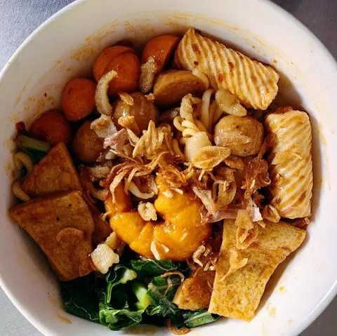Hình ảnh Mỳ trộn sốt sate thịt bằm