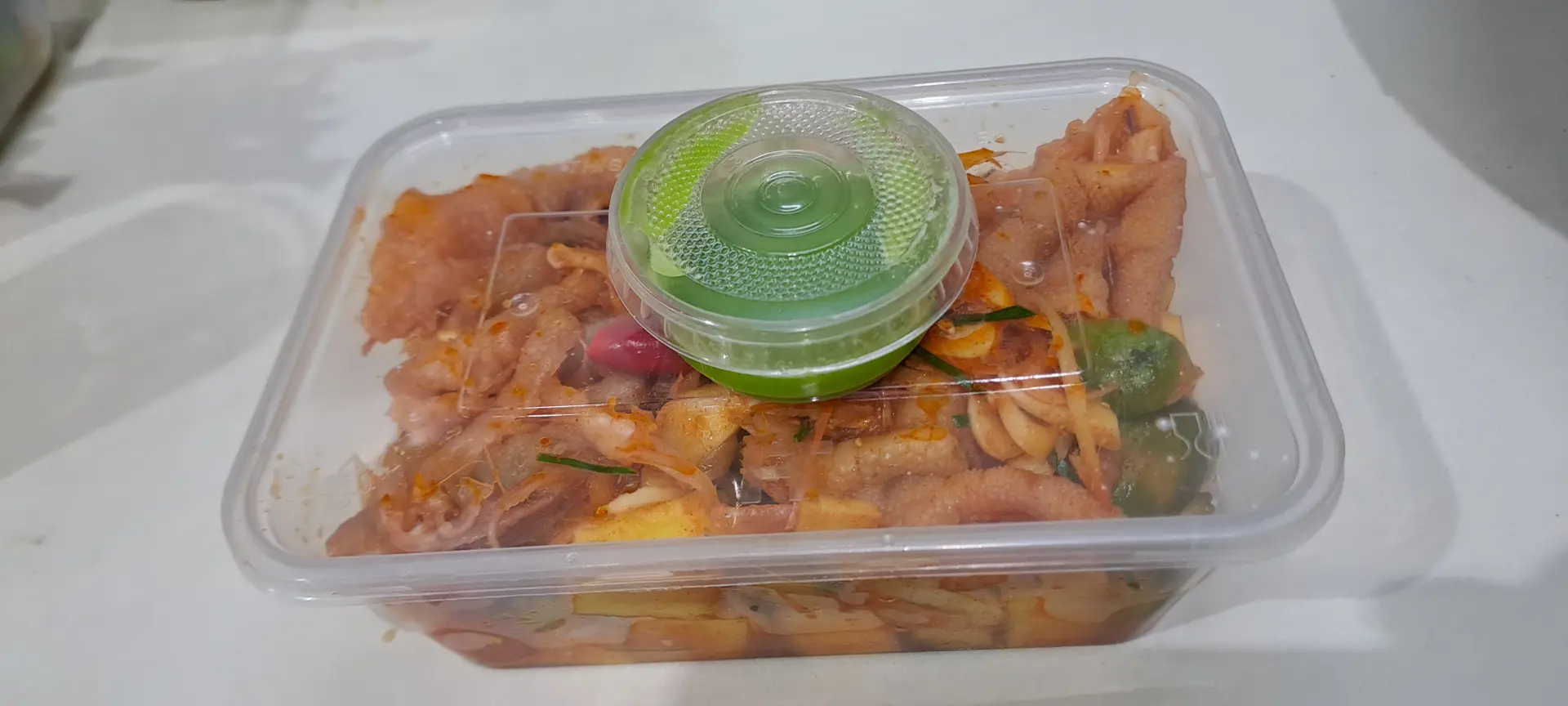 Hình ảnh Chân gà rút xương sốt Thái