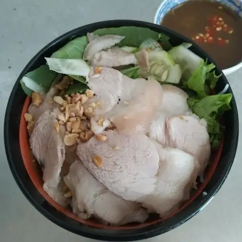 Hình ảnh Bún thịt luộc mắm nêm
