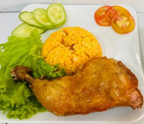Hình ảnh Cơm Gà Xối Mỡ Lớn