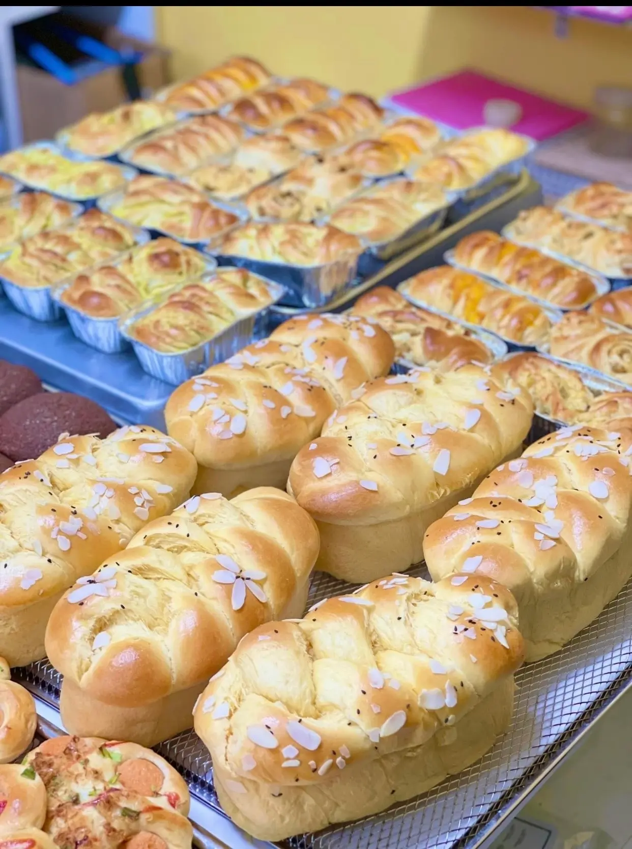 Hình ảnh BÁNH MÌ HOA CÚC 
