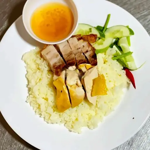 Hình ảnh Cơm gà - heo quay