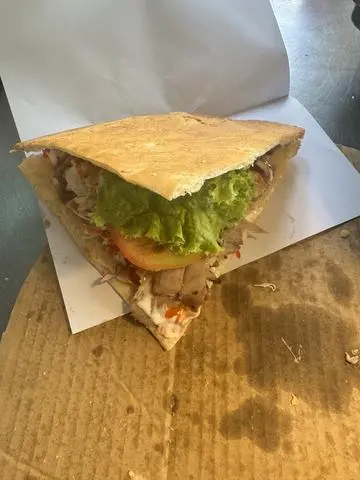 Hình ảnh Bánh mì kebab đặc biệt
