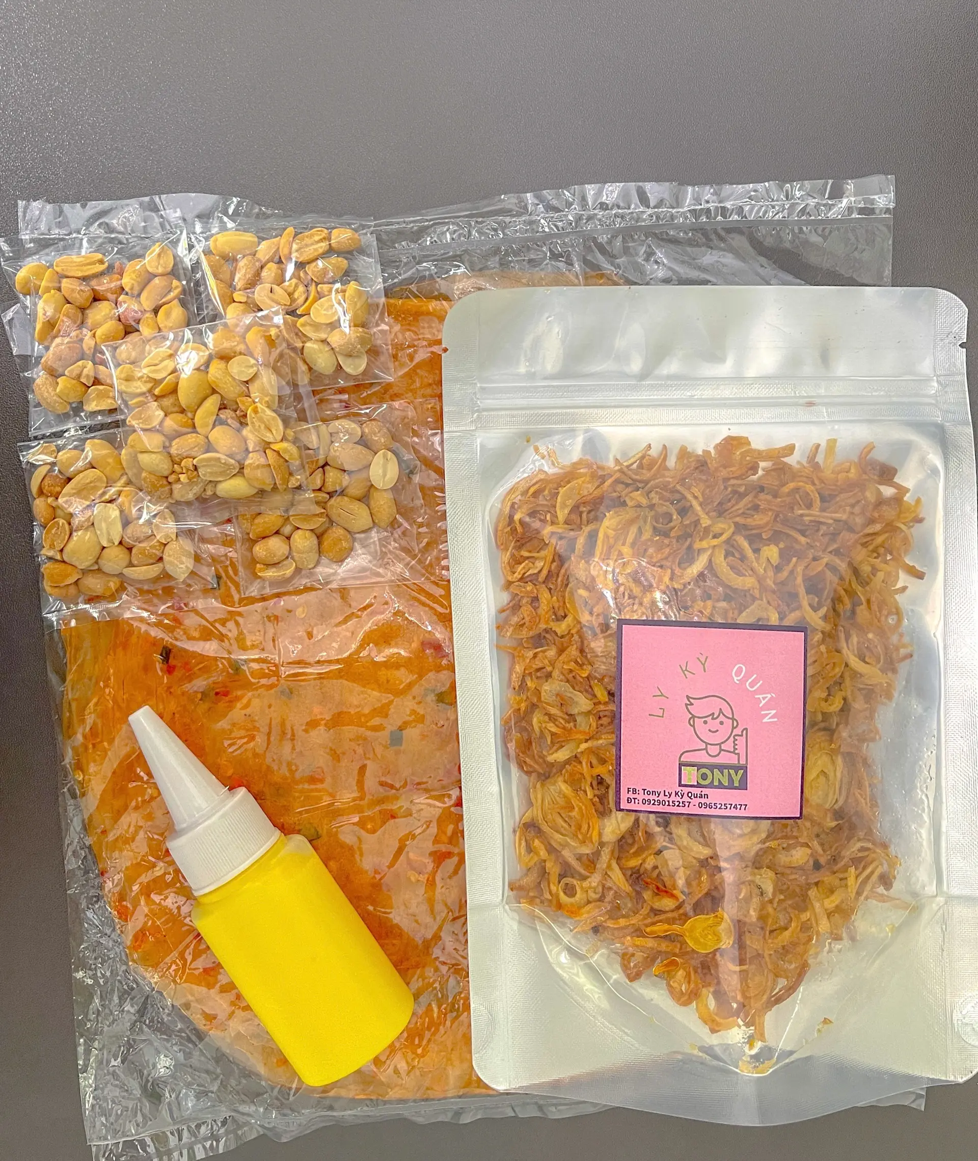 Hình ảnh Combo Bánh Dẻo Tôm Bơ Hành Phi