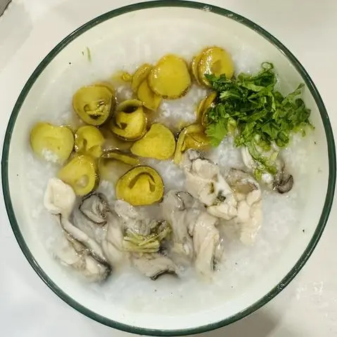 Hình ảnh  Cháo hàu sữa nấm rơm