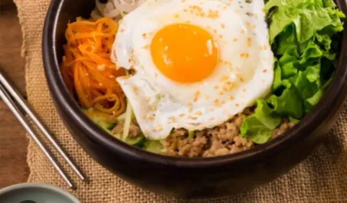 Hình ảnh Cơm rong biển ốp la