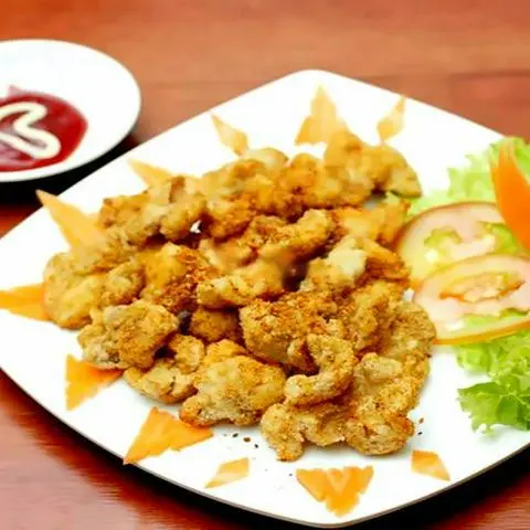 Hình ảnh Sụn Gà Rang Muối Hồng Kông