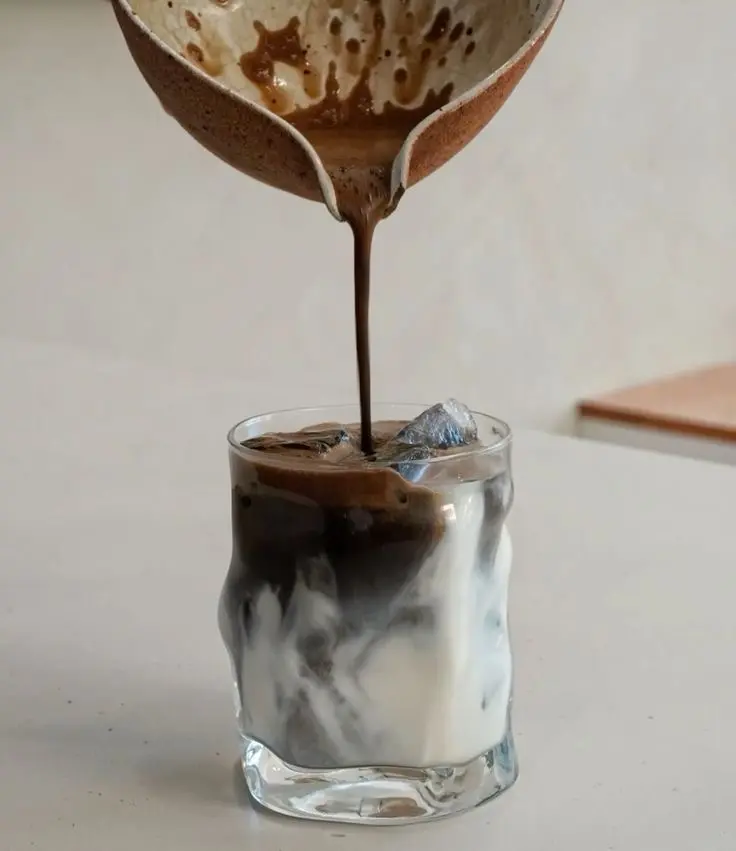 Hình ảnh Houjicha latte sữa yến mạch