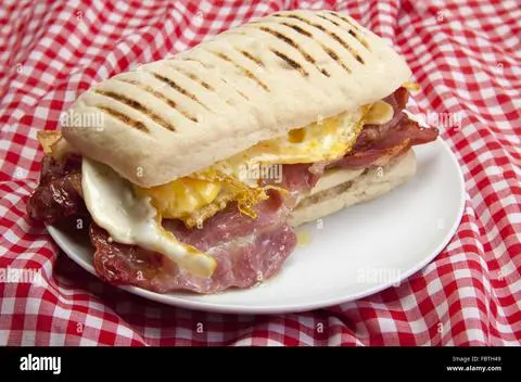 Hình ảnh Bacon and egg panini
