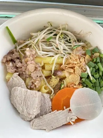Hình ảnh Nui Thịt Heo