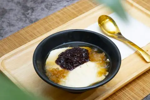 Hình ảnh Tàu Hủ Đá Nếp Cẩm - Tofu with Purple Rice (COLD)