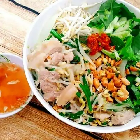 Hình ảnh Bún thịt xào đặc biệt