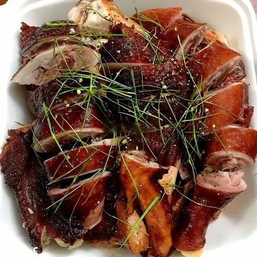 Hình ảnh Gà hun khói 1 con - ăn lạnh