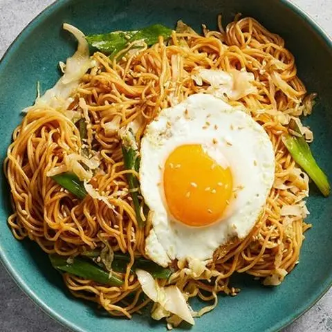 Hình ảnh MÌ GÓI XÀO TRỨNG GÀ