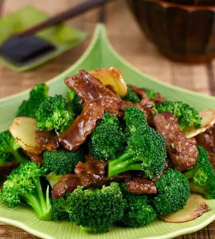 Hình ảnh Cơm bò xào bông cải - canh 