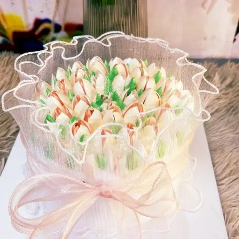 Hình ảnh bánh kem mẫu nữ 15cm mã01