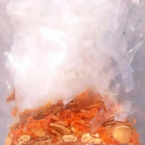 Hình ảnh Bánh Tráng Trộn Muối Nhuyễn