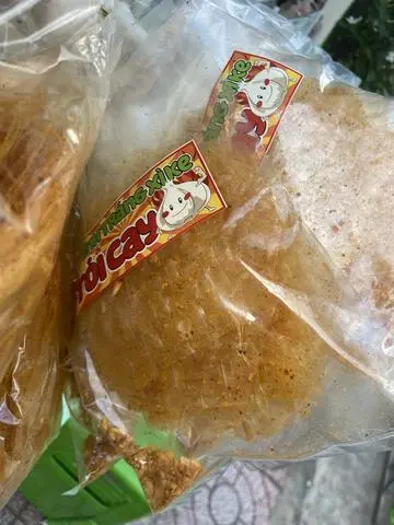 Hình ảnh Bánh tráng muối tỏi (ít cay)